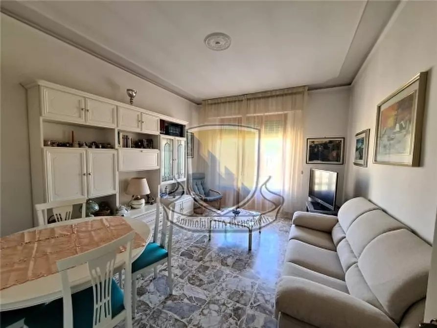 Immagine 5 di Appartamento in vendita  a Siena