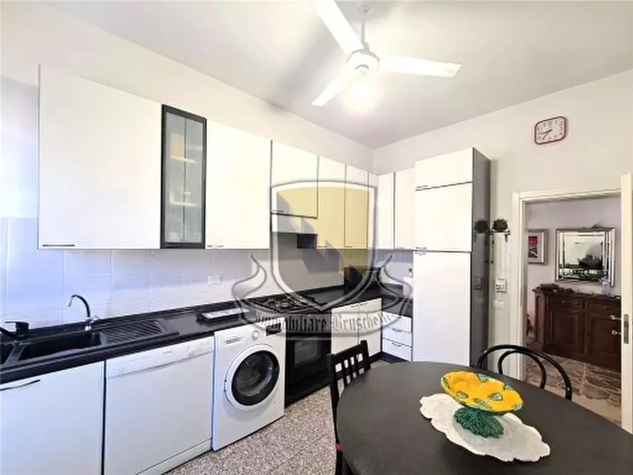 Immagine 6 di Appartamento in vendita  a Siena