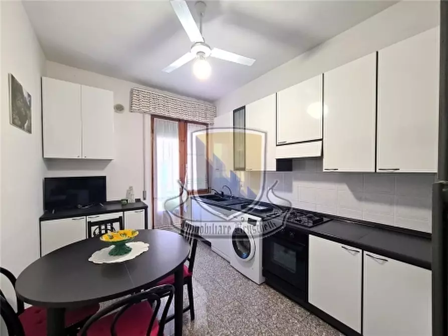 Immagine 7 di Appartamento in vendita  a Siena