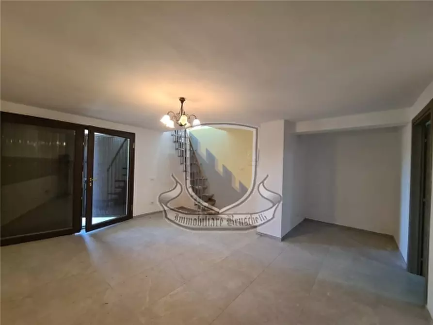 Immagine 15 di Appartamento in vendita  a Monteriggioni