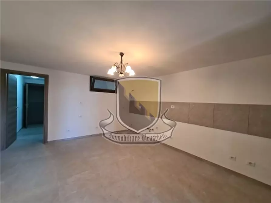 Immagine 17 di Appartamento in vendita  a Monteriggioni