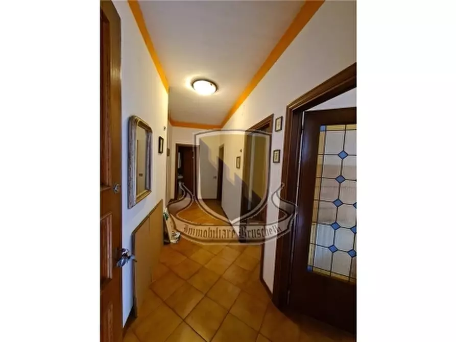 Immagine 2 di Appartamento in vendita  a Monteriggioni