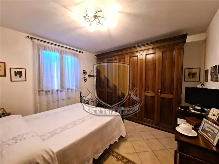 Immagine 12 di Appartamento in vendita  a Sovicille