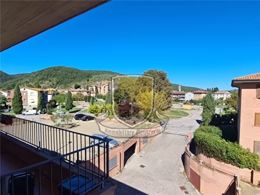 Immagine 11 di Appartamento in vendita  a Sovicille