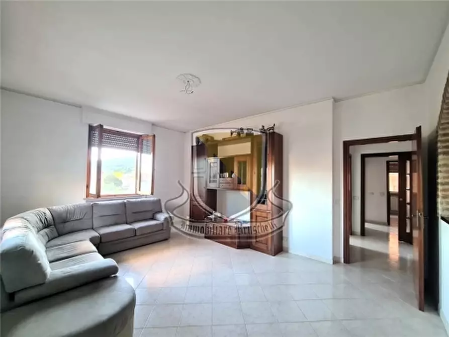 Immagine 2 di Appartamento in vendita  a Sovicille