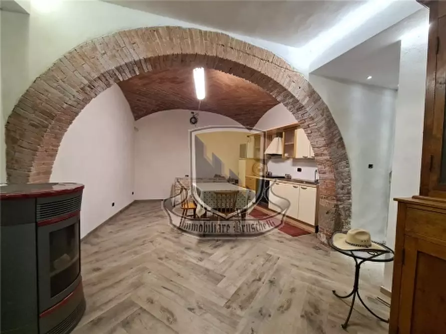 Immagine 2 di Appartamento in vendita  a Sovicille