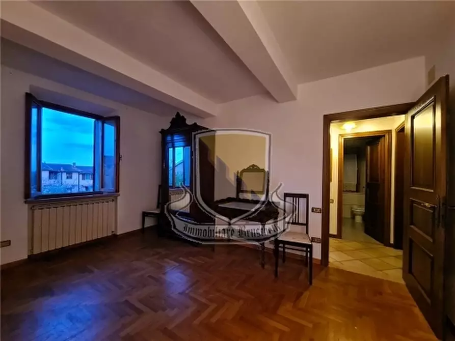 Immagine 21 di Appartamento in vendita  a Sovicille