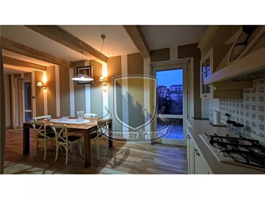 Immagine 3 di Appartamento in vendita  a Siena