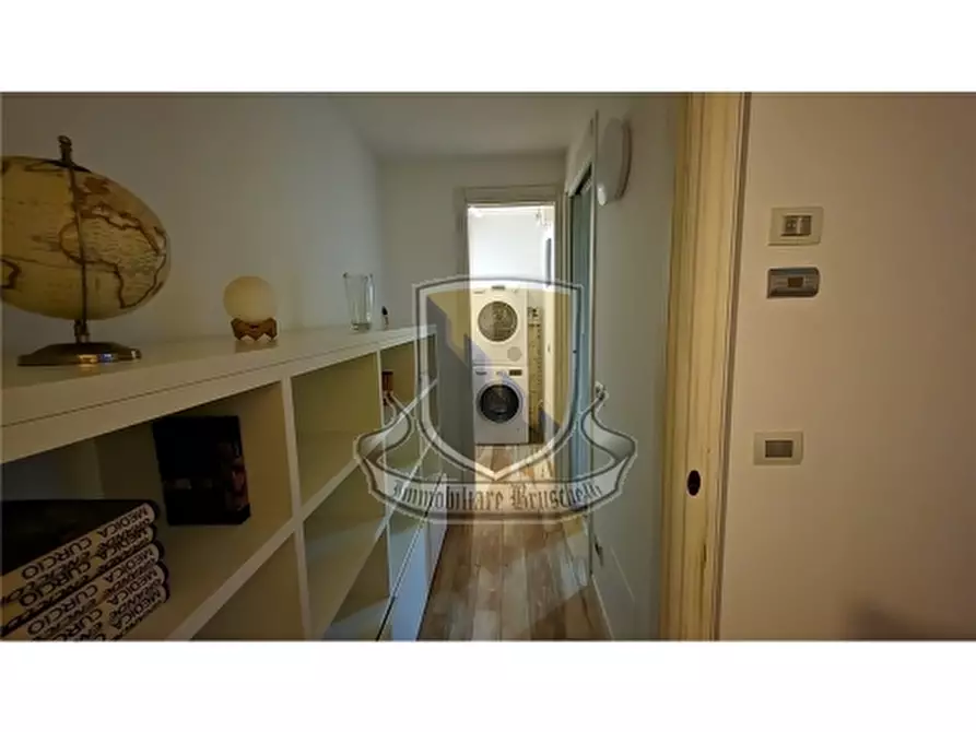 Immagine 8 di Appartamento in vendita  a Siena