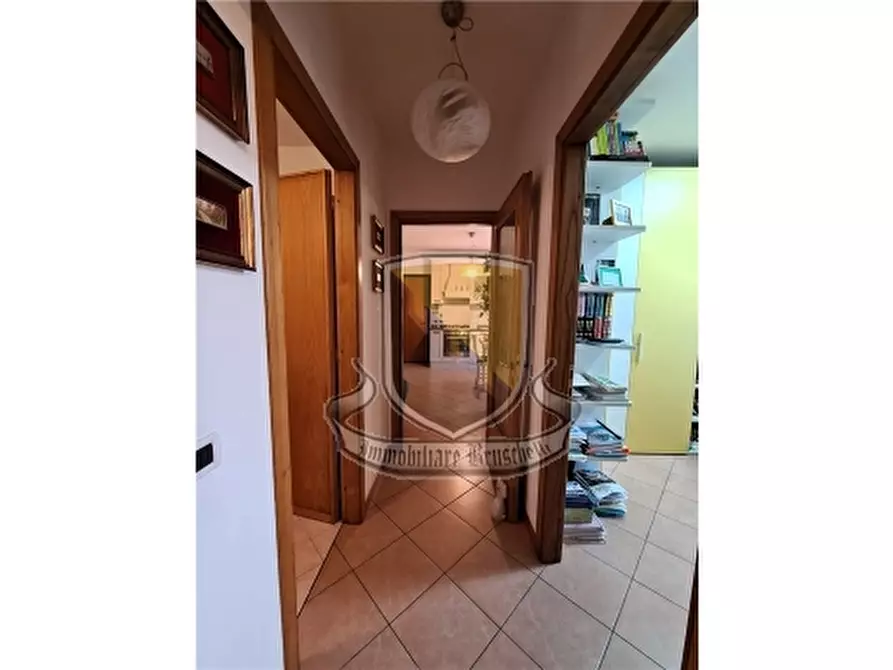 Immagine 10 di Appartamento in vendita  a Sovicille