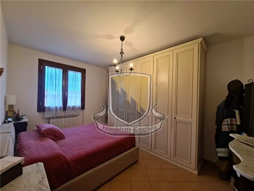 Immagine 11 di Appartamento in vendita  a Sovicille