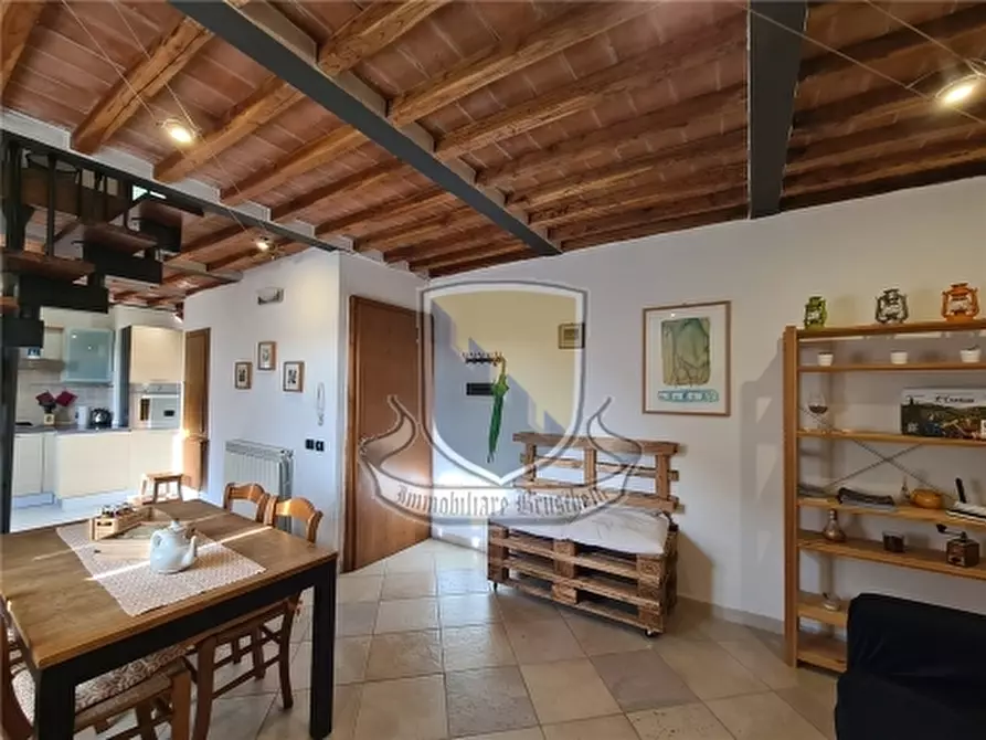 Immagine 1 di Appartamento in vendita  a Chiusdino