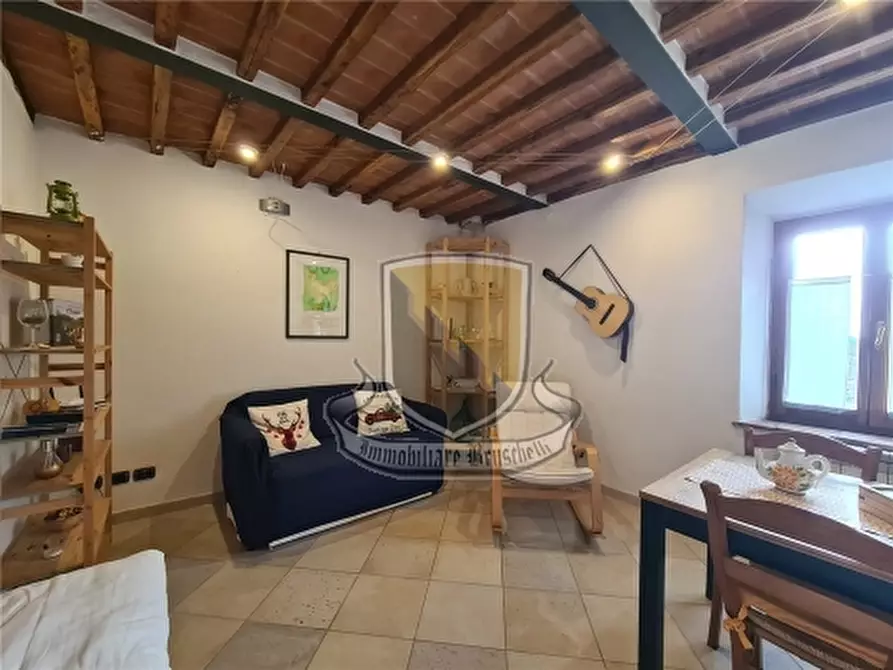 Immagine 4 di Appartamento in vendita  a Chiusdino