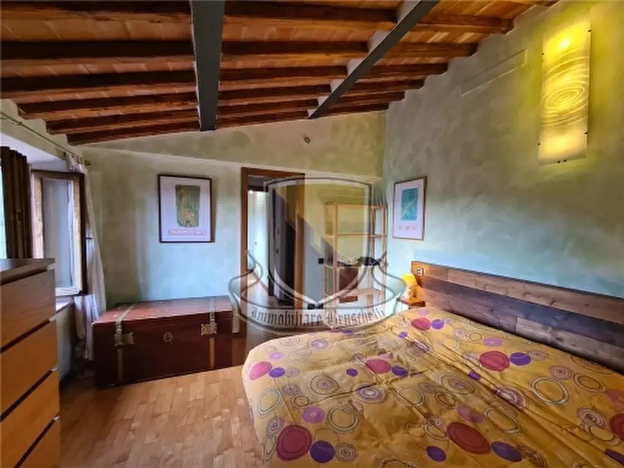 Immagine 17 di Appartamento in vendita  a Chiusdino