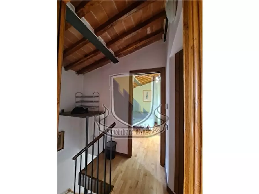 Immagine 19 di Appartamento in vendita  a Chiusdino