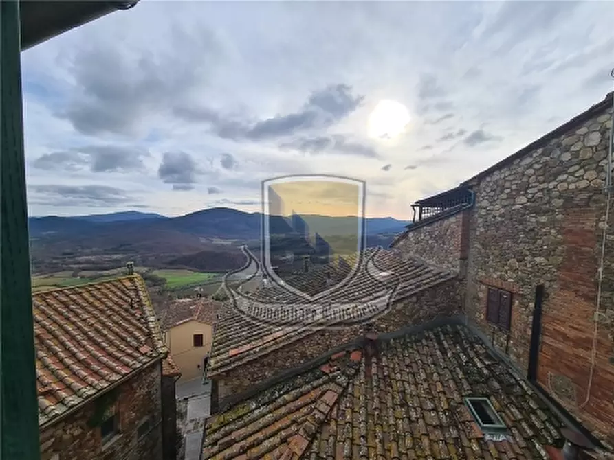 Immagine 25 di Appartamento in vendita  a Chiusdino