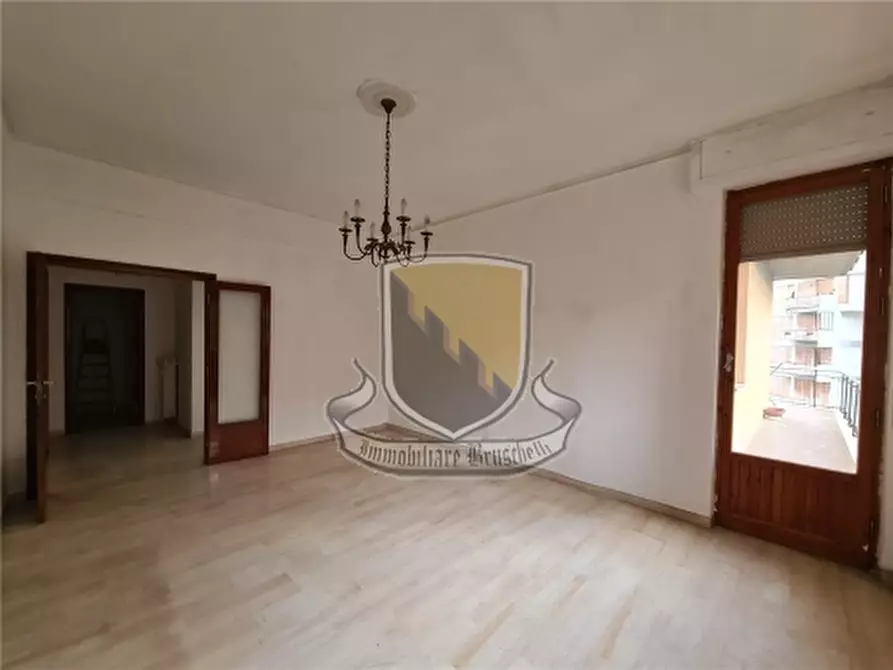 Immagine 5 di Appartamento in vendita  a Siena