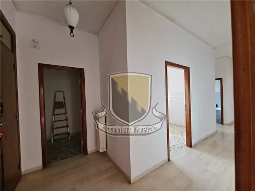 Immagine 6 di Appartamento in vendita  a Siena