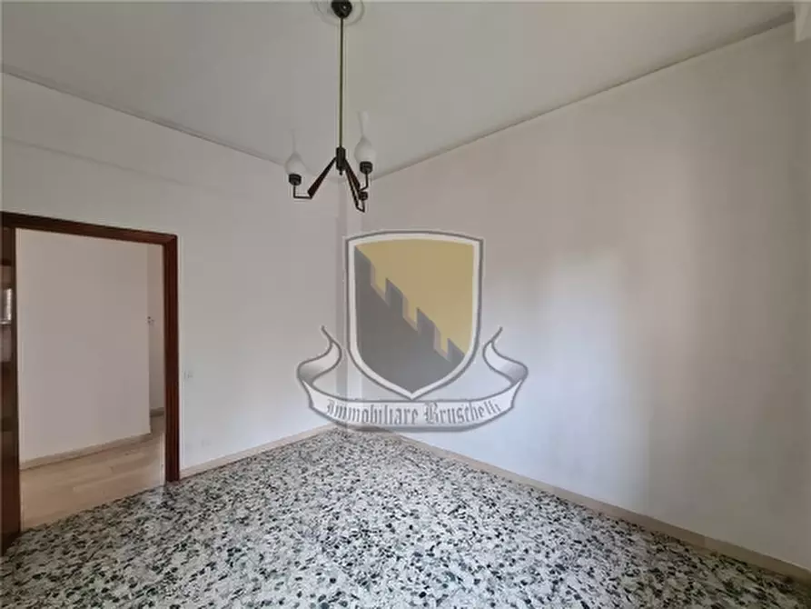 Immagine 12 di Appartamento in vendita  a Siena