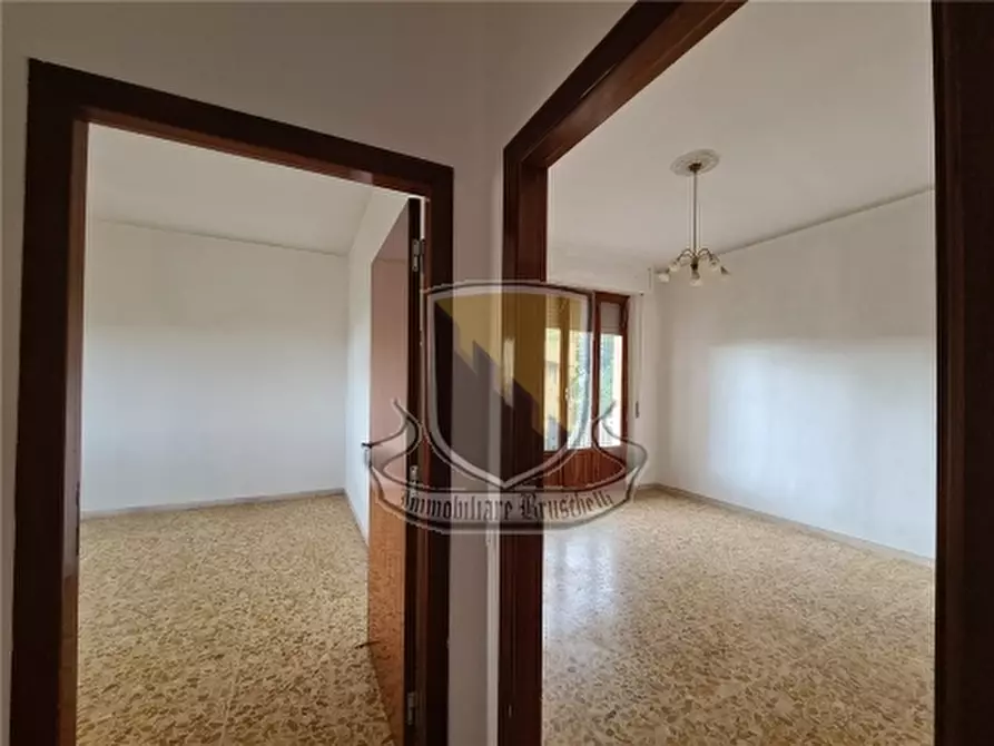 Immagine 14 di Appartamento in vendita  a Siena