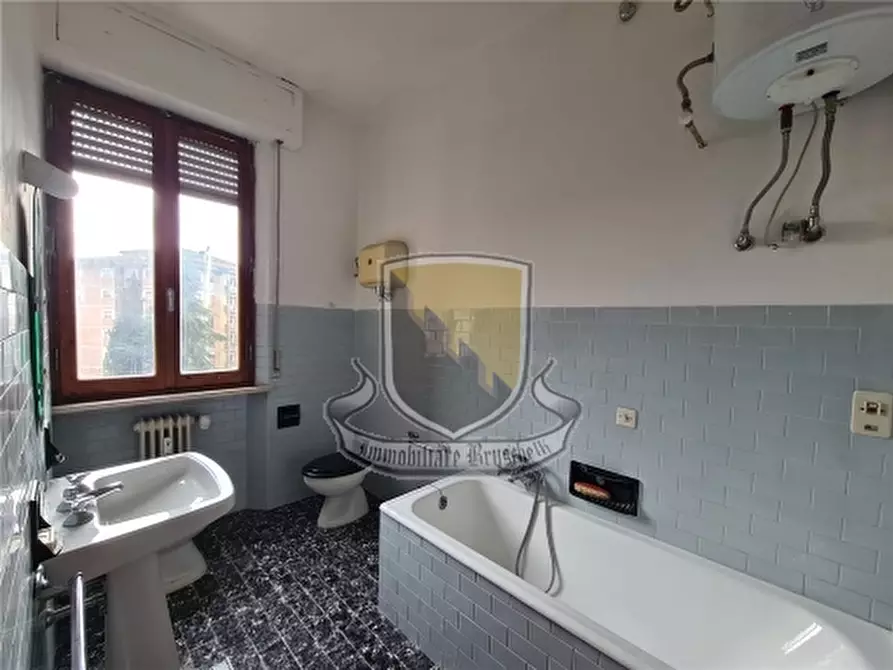 Immagine 22 di Appartamento in vendita  a Siena