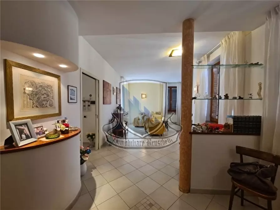 Immagine 2 di Appartamento in vendita  a Siena