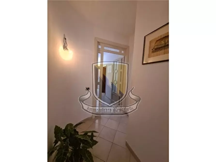 Immagine 14 di Appartamento in vendita  a Siena