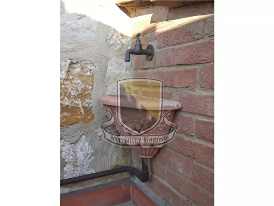 Immagine 9 di Villa in vendita  a Castelnuovo Berardenga