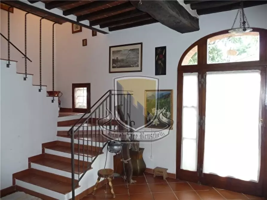 Immagine 3 di Villa in vendita  a Siena