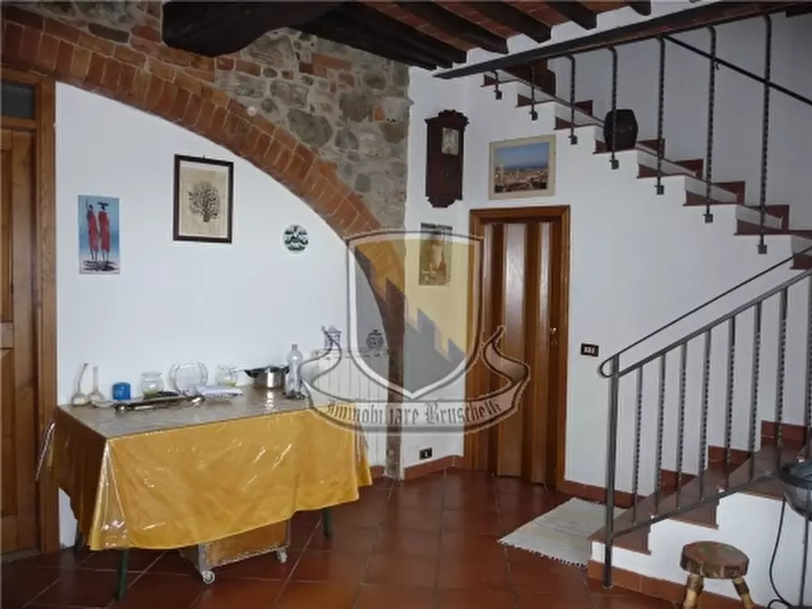 Immagine 5 di Villa in vendita  a Siena