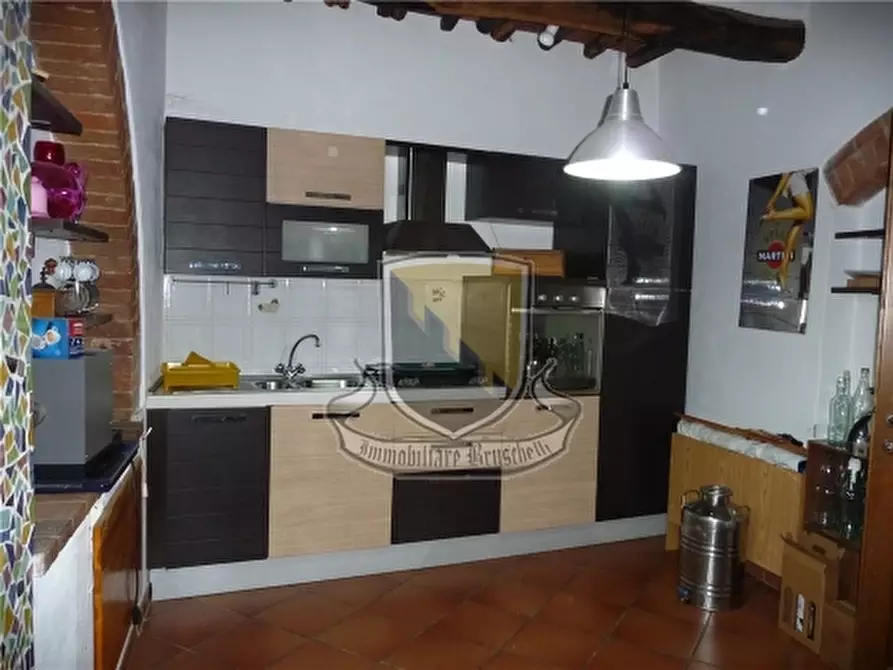 Immagine 6 di Villa in vendita  a Siena