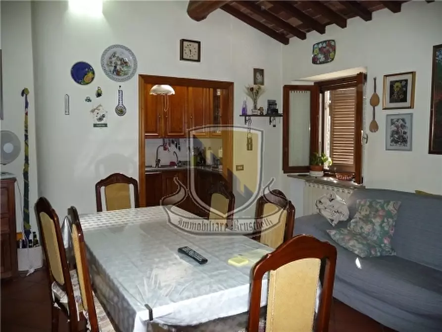 Immagine 13 di Villa in vendita  a Siena