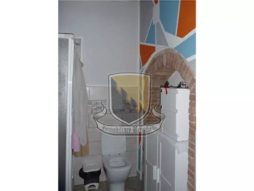 Immagine 23 di Villa in vendita  a Monticiano