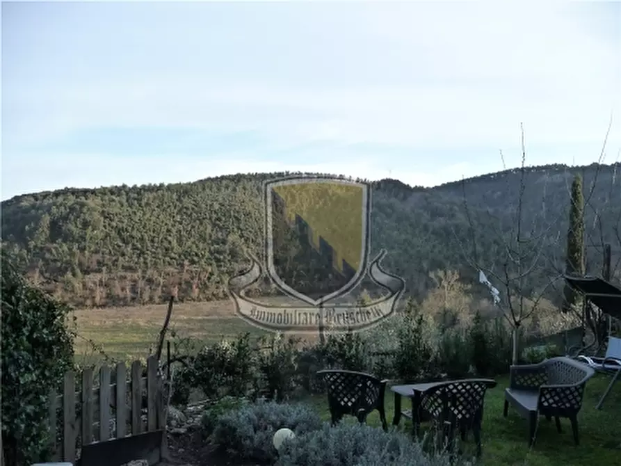 Immagine 24 di Villa in vendita  a Monticiano