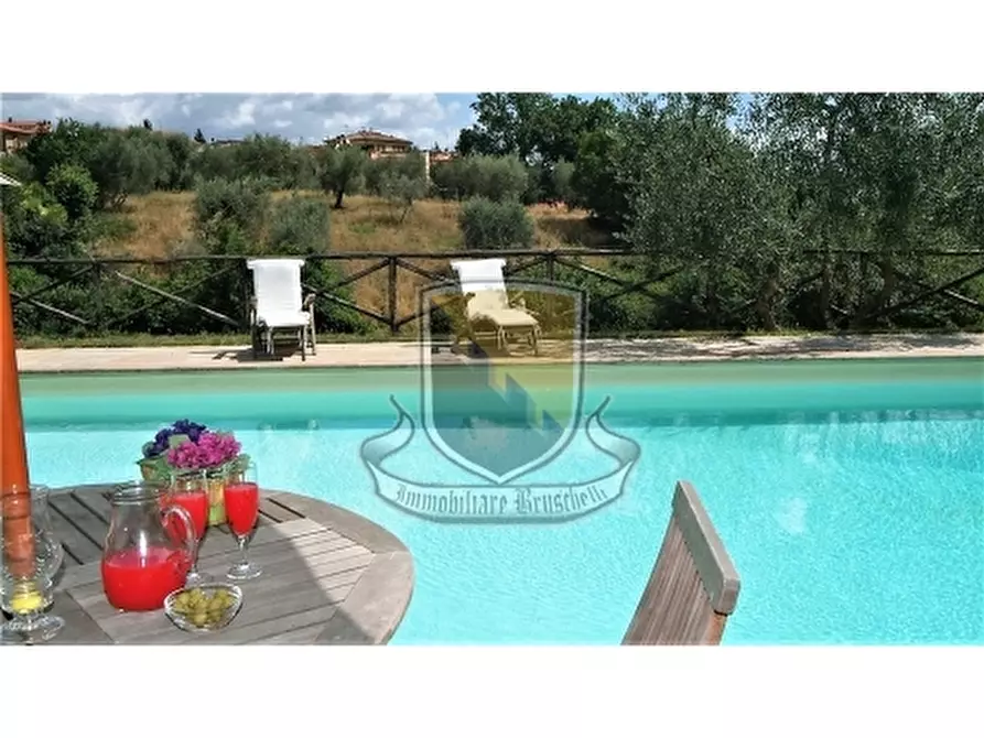 Immagine 4 di Villa in vendita  a Murlo