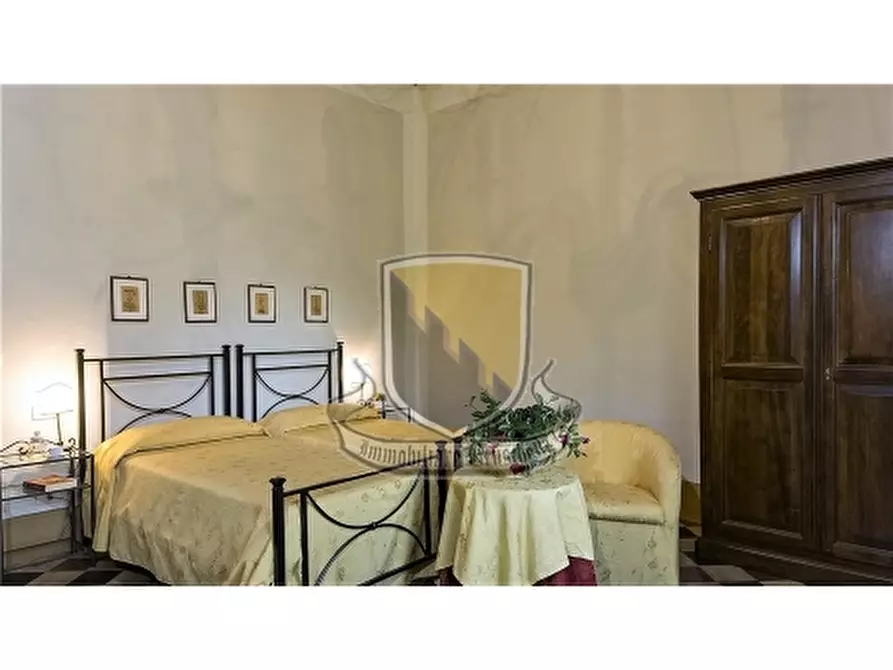 Immagine 27 di Villa in vendita  a Murlo