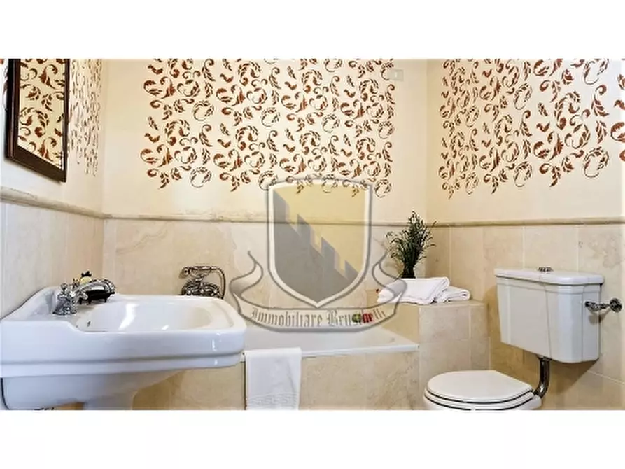 Immagine 30 di Villa in vendita  a Murlo