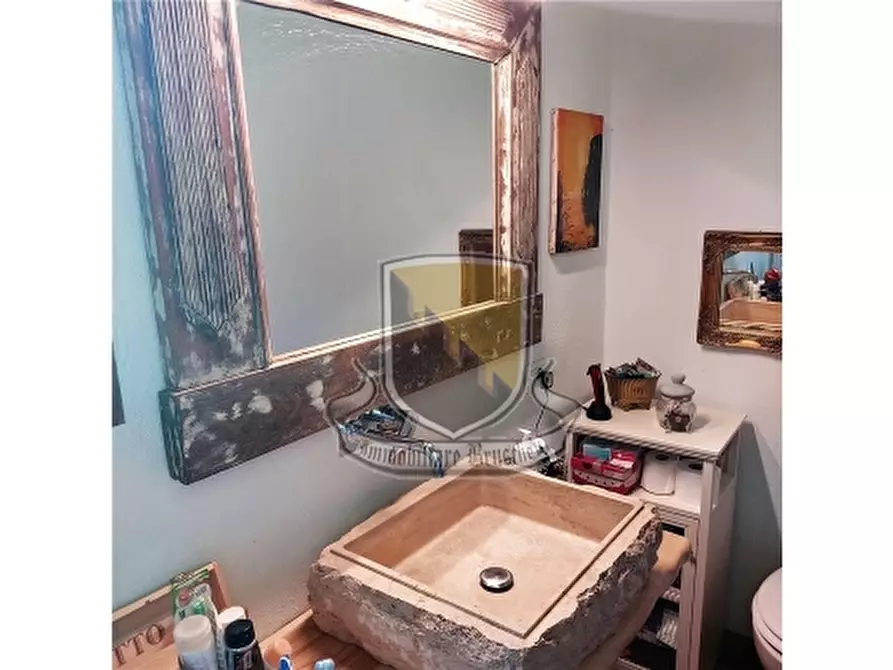 Immagine 46 di Villa in vendita  a Murlo