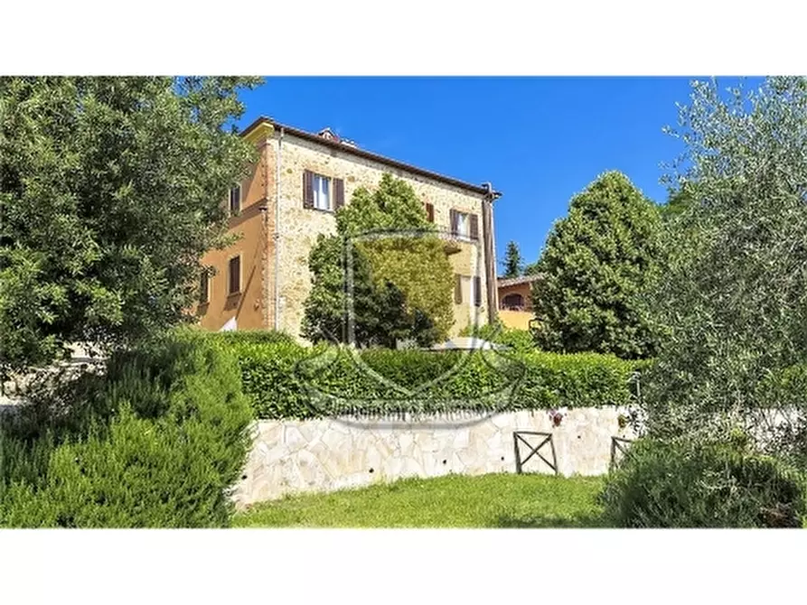 Immagine 50 di Villa in vendita  a Murlo