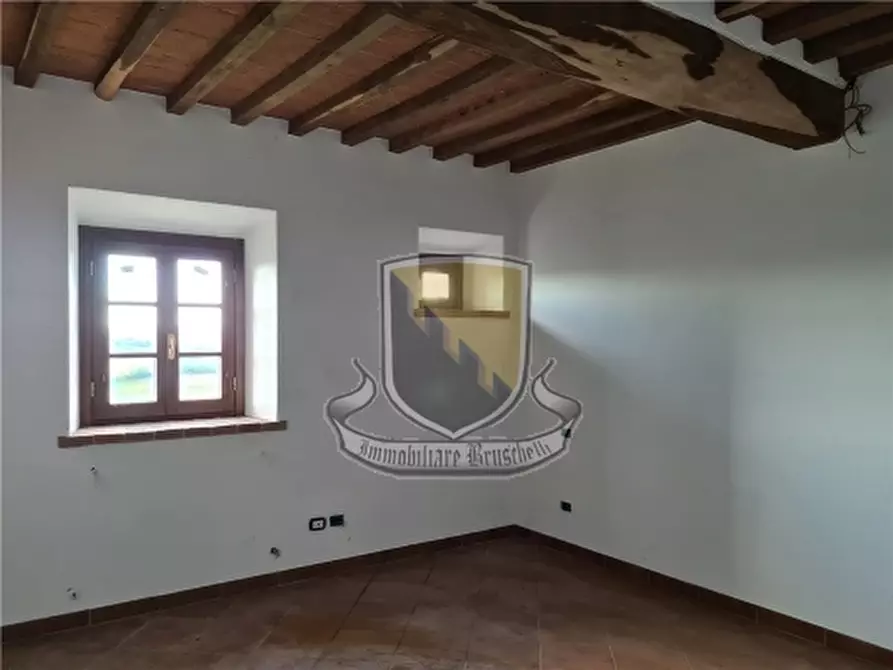 Immagine 7 di Villa in vendita  a Siena