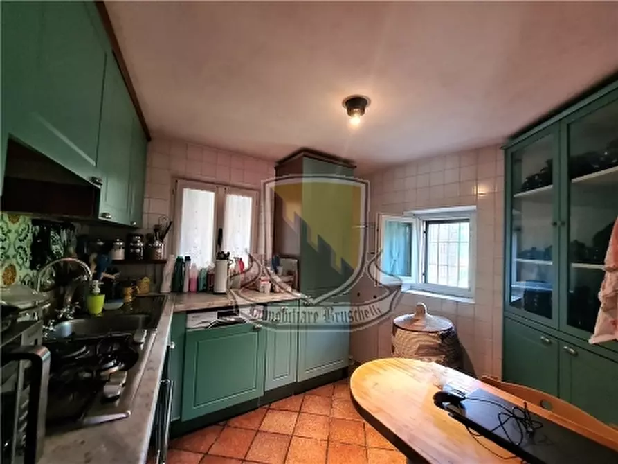 Immagine 7 di Villa in vendita  a Siena