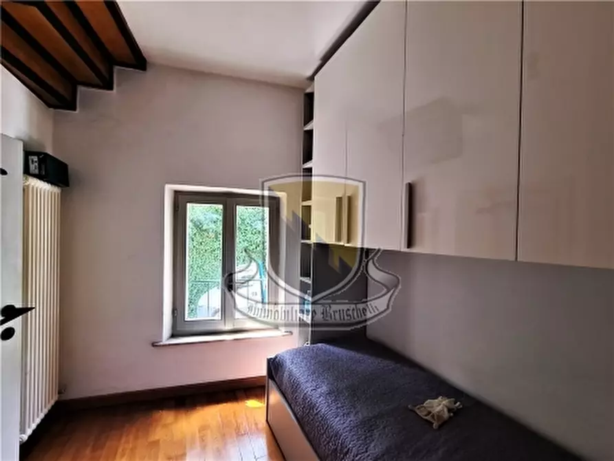 Immagine 16 di Villa in vendita  a Siena