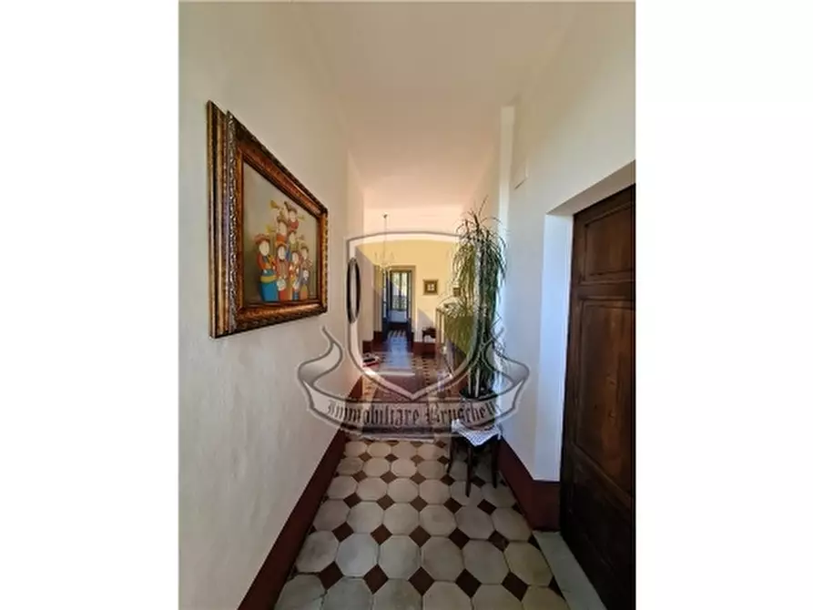 Immagine 24 di Villa in vendita  a Siena