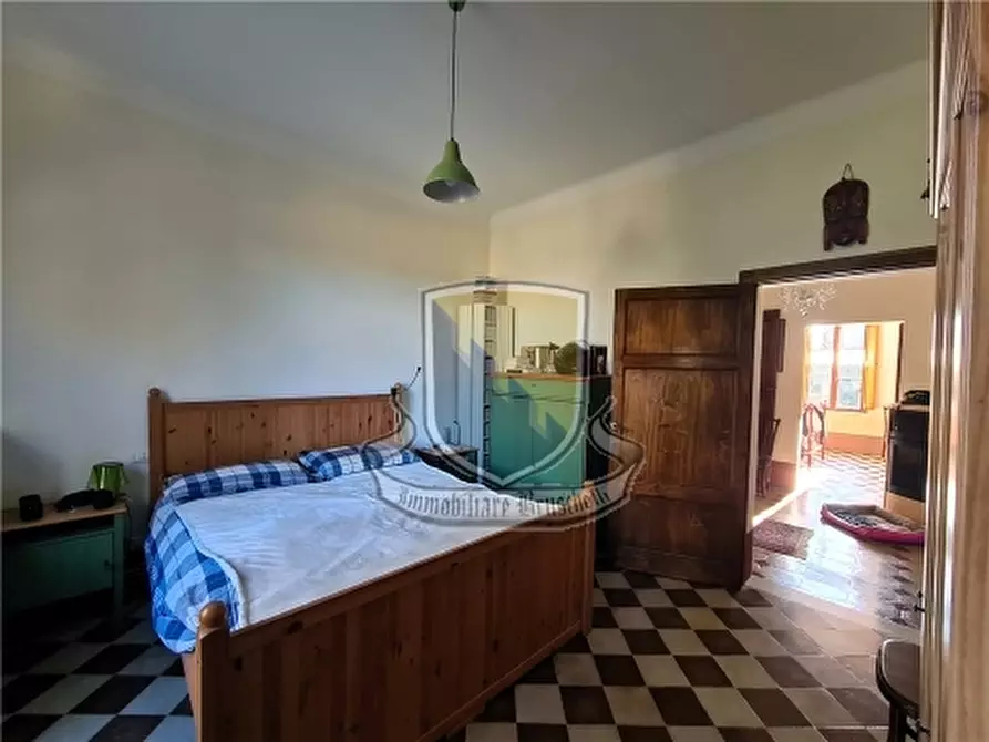 Immagine 29 di Villa in vendita  a Siena