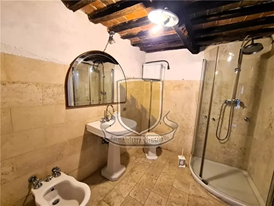 Immagine 8 di Villa in vendita  a Murlo