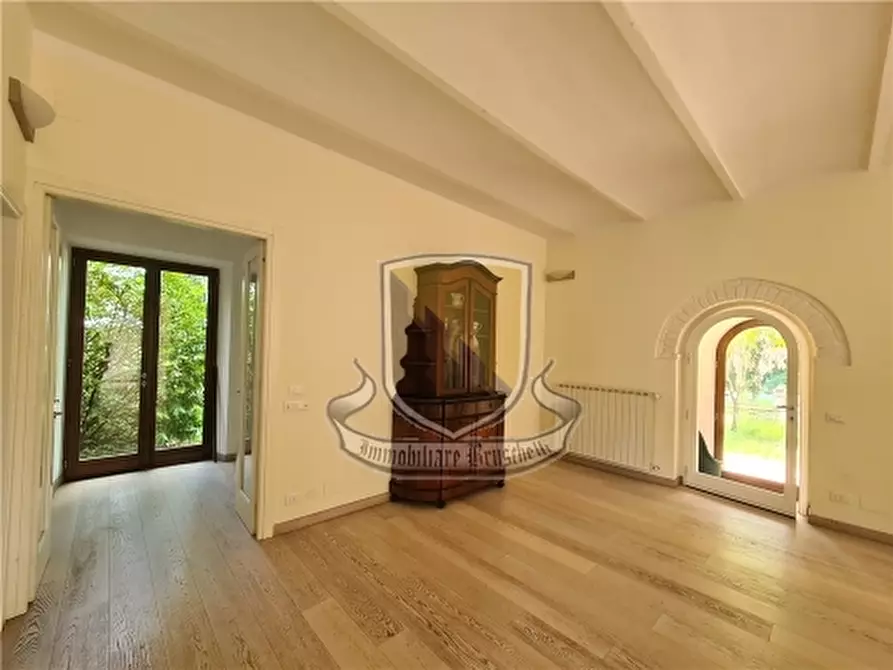 Immagine 18 di Villa in vendita  a Cetona