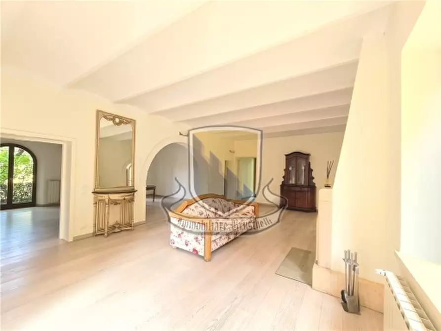 Immagine 19 di Villa in vendita  a Cetona