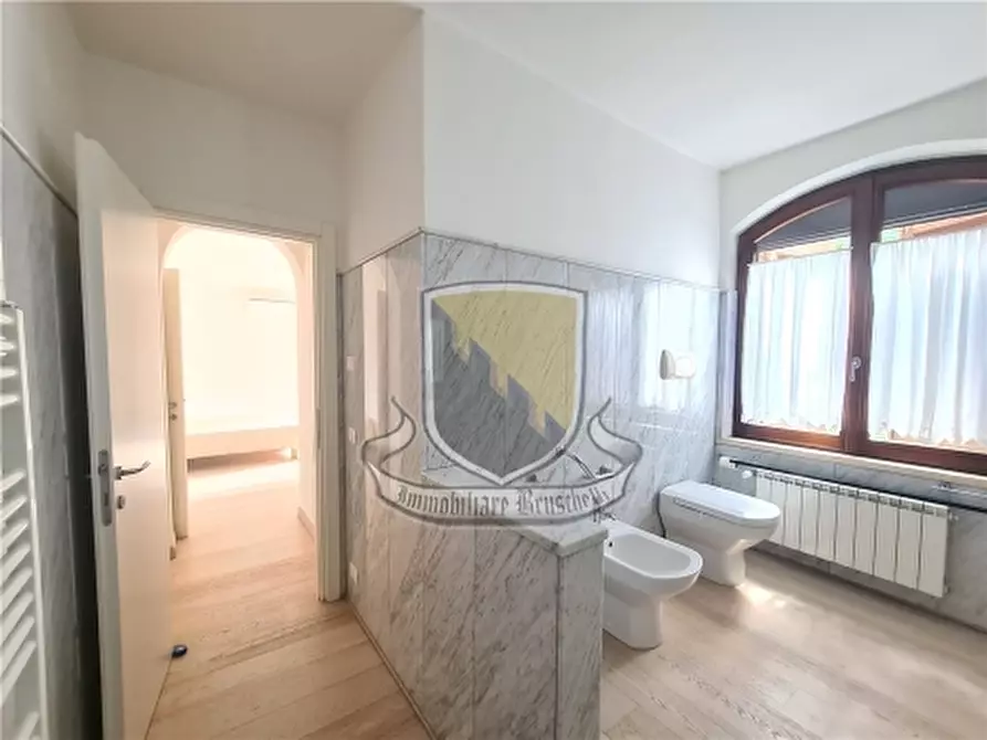 Immagine 40 di Villa in vendita  a Cetona