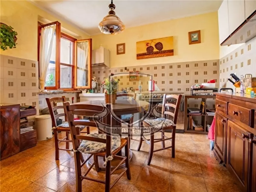 Immagine 4 di Villa in vendita  a Sovicille