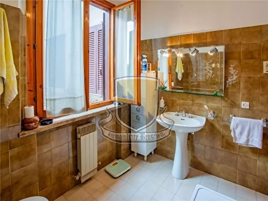 Immagine 11 di Villa in vendita  a Sovicille